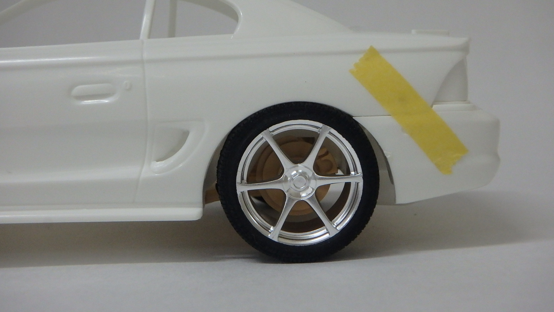 タミヤ1/24 FORDマスタング コブラR製作記その1: ヒロシの