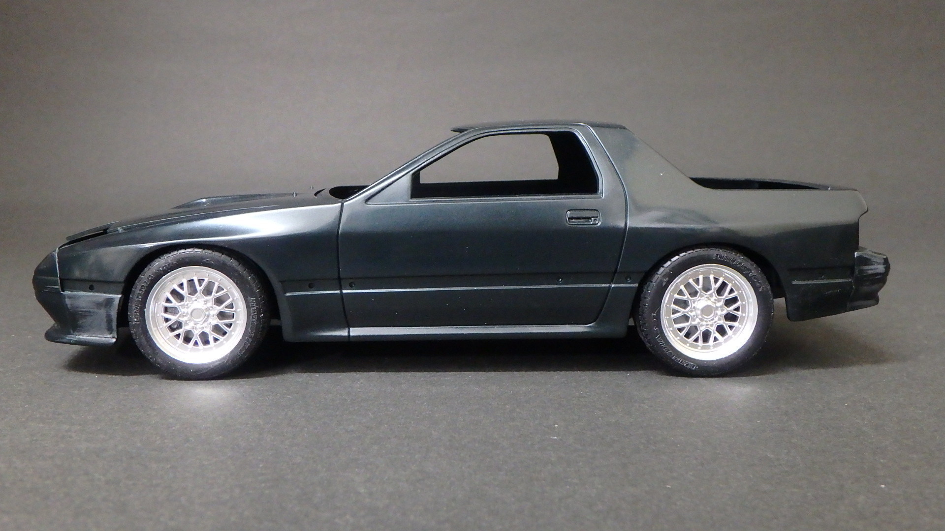 アオシマ1/24 アンフィニRX-7その１: ヒロシのホビーライフ雑記帳