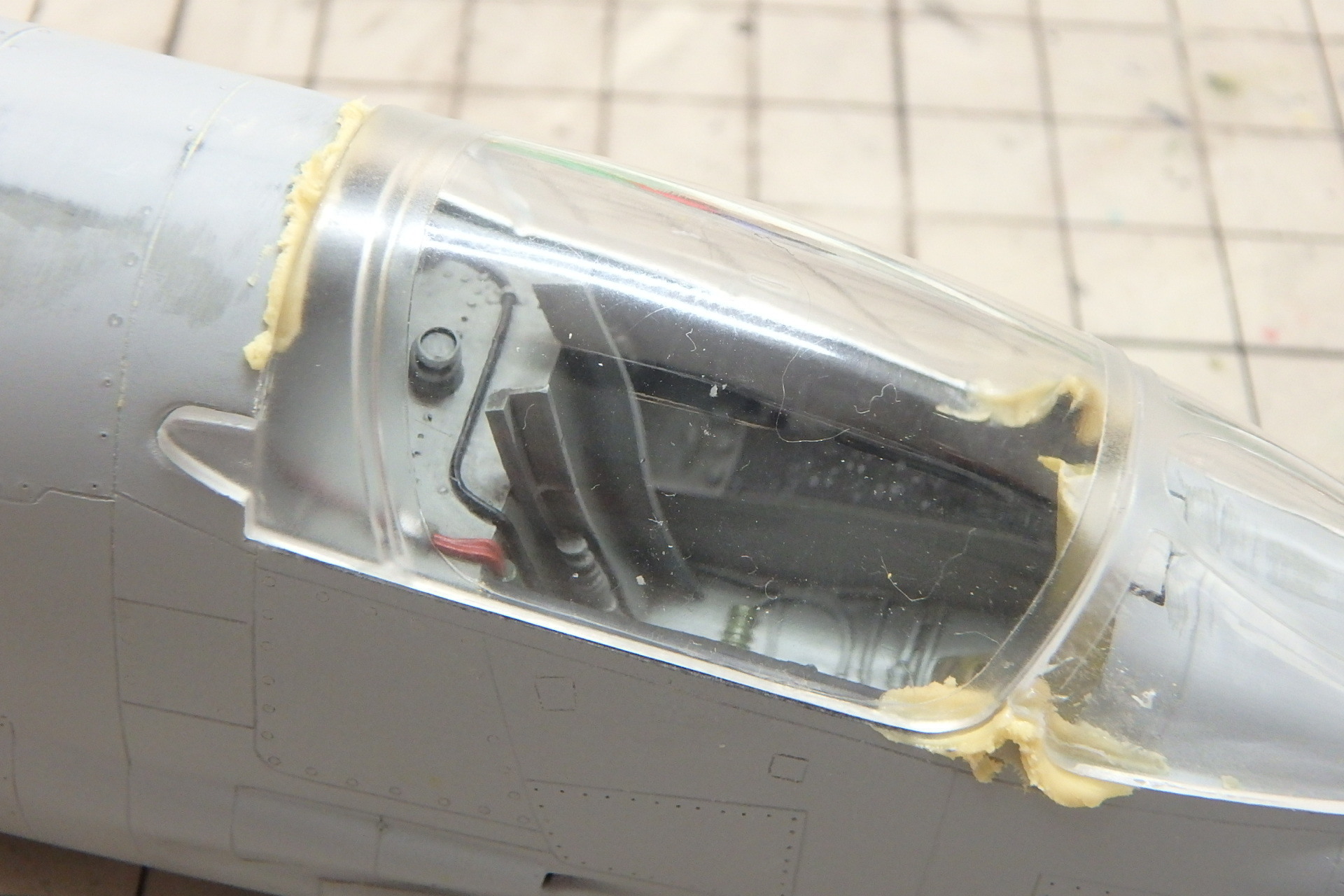 1/48 F-8Eクルセイダー制作記＃13: ヒロシのホビーライフ雑記帳
