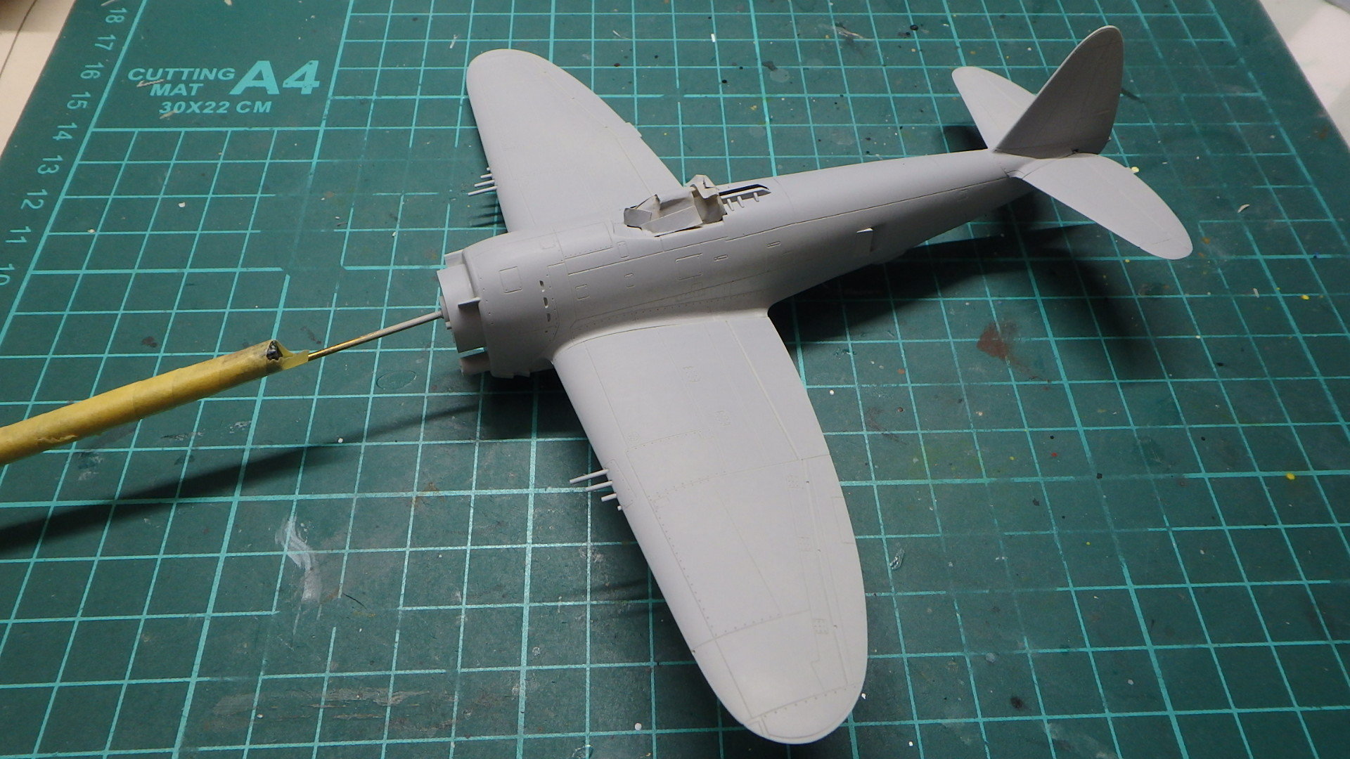 Amazon.com: Hasegawa 1:72 Scale P-47D Thunderbolt Model Kit