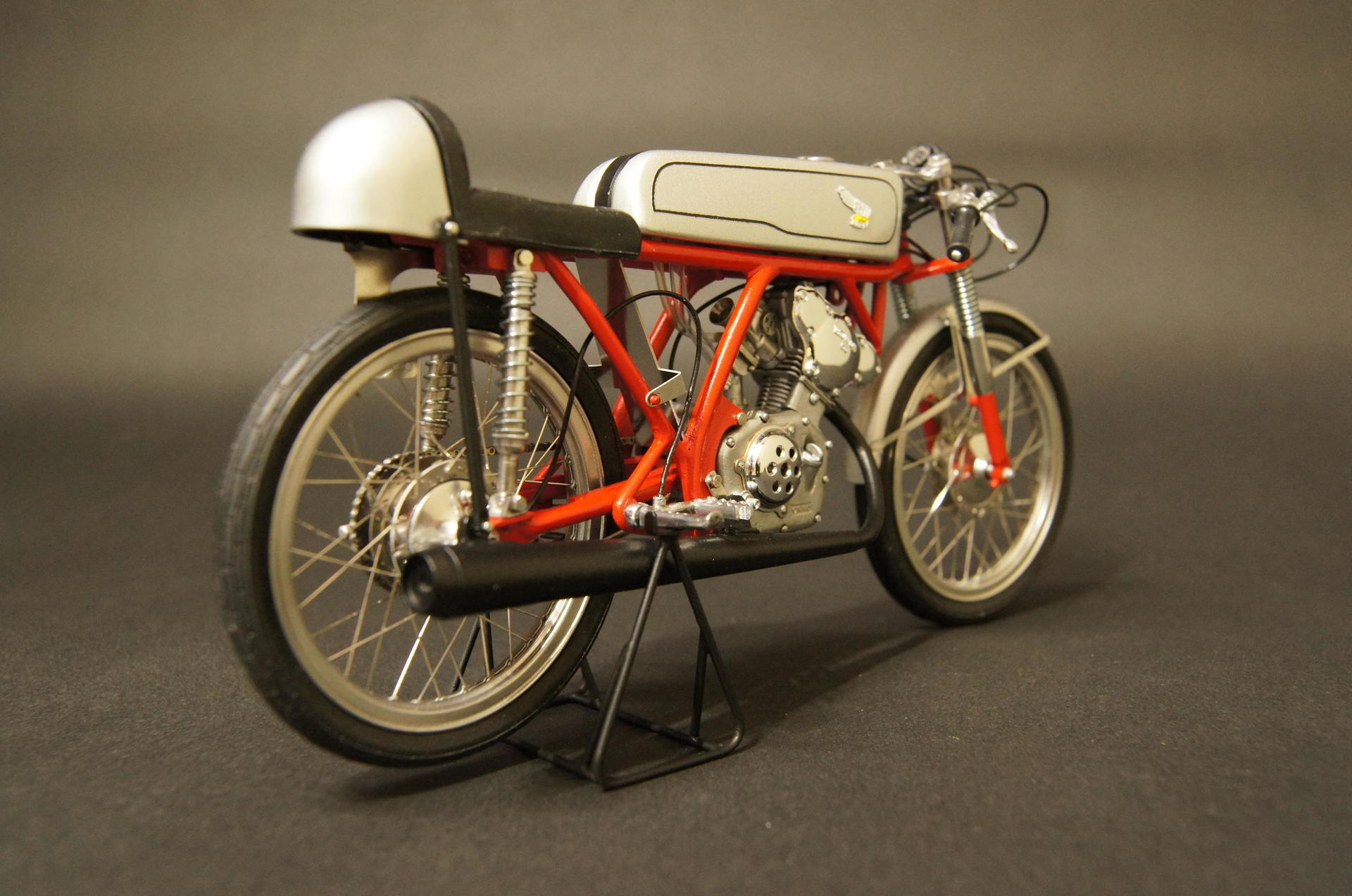 グンゼ1/12 ハイテック HONDA CR110その5 完成: ヒロシのホビーライフ