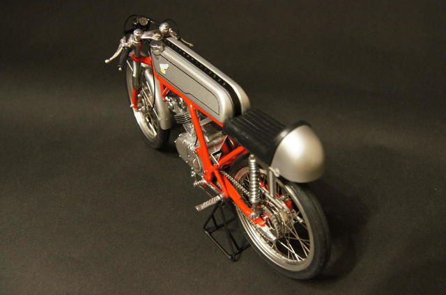 HONDA CR 110 1/12 GUNZE - part 02 - YouTube