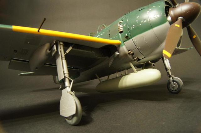 タカラ・レベルの1/32プラモ、 紫電11型（S 氏） - tiger22 の